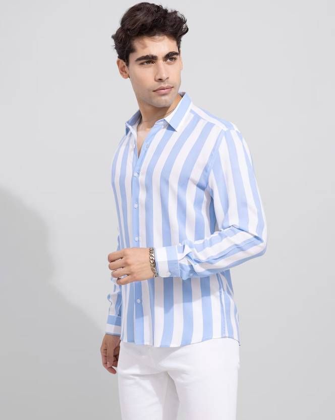 Men Regular Fit Striped Spread Collar Casual Shirt